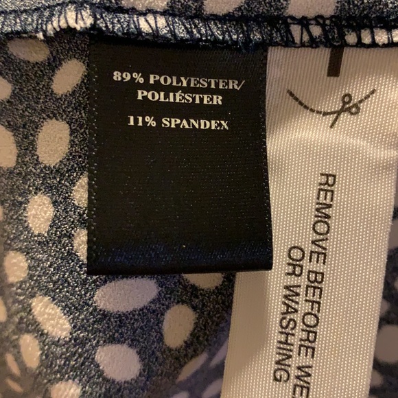 Ann Taylor Polkadot Blouse, Size 0 - Picture 7 of 7